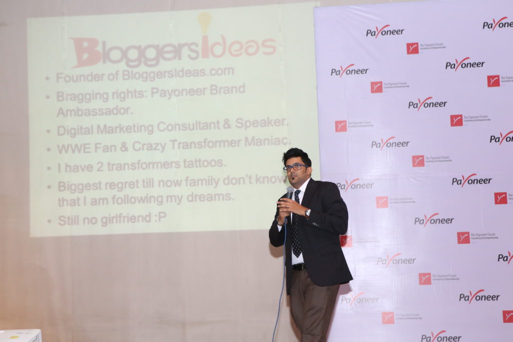 Jitendra vaswani blogger in India at payoneer forum delhi India