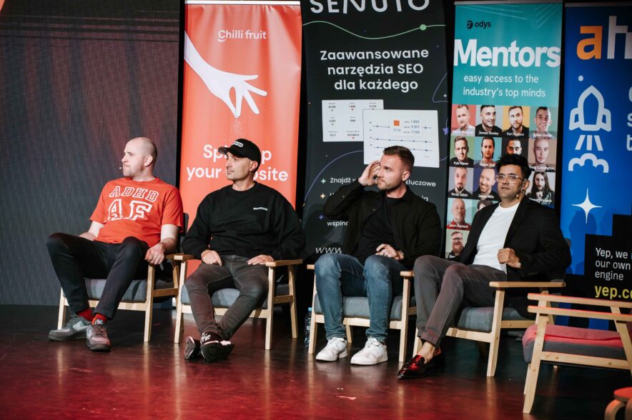 Jitendra Vaswani on a panel at an SEO conference